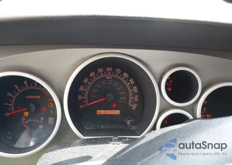 2011 Toyota Tundra Grade 5.7L V8 z USA, uszkodzony, nr VIN 5TFRY5F17BX114861